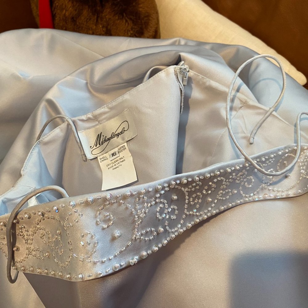 Michaelangelo Pearl Gray Formal Dress W/Beadwork Size 16 Prom Bridal Sweet 16 - Picture 5 of 11